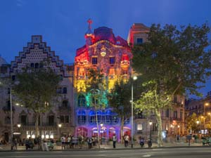 Façana Casa Batlló colors LGTBIQ+