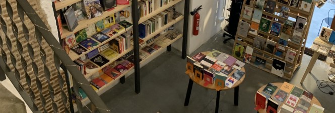 Intérieur Librairie Lata Peinada